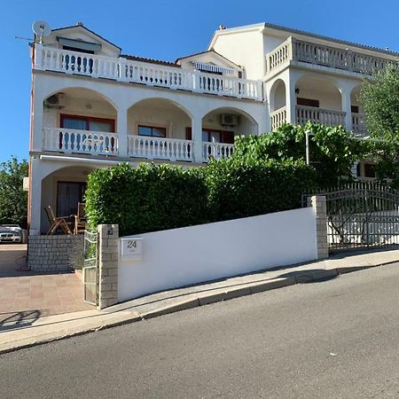 קריקווניצה Apartment Kati מראה חיצוני תמונה